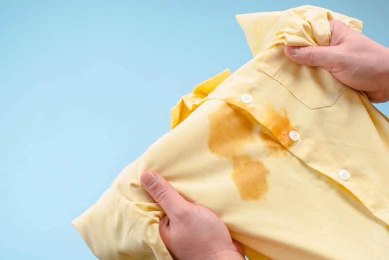 Fettflecken aus Kleidung entfernen? Mit unseren Tipps.
