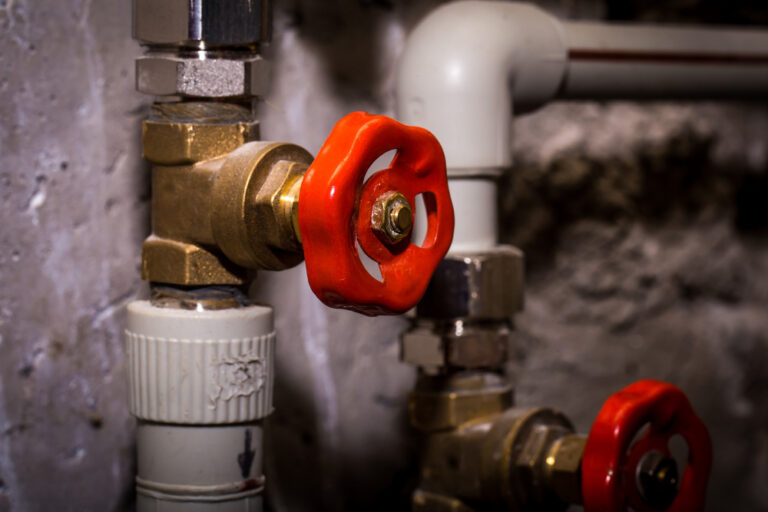 Wasser in der Wohnung abstellen Schritt für Schritt erklärt
