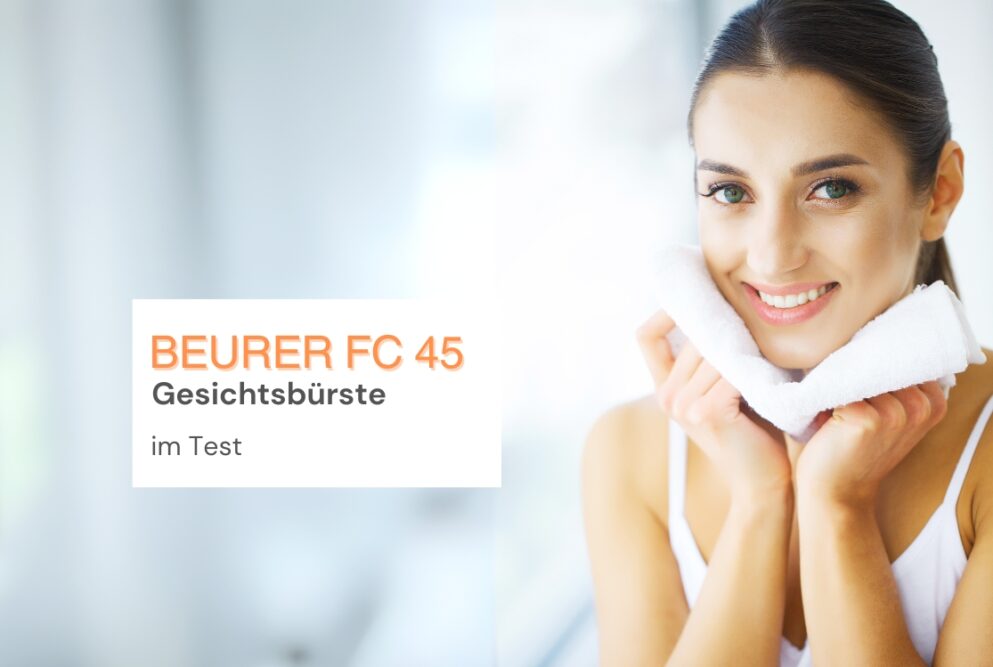 Junge Frau mit Handtuch am Gesicht und dem Schriftzug Beurer FC 45 Gesichtsbürste im Test