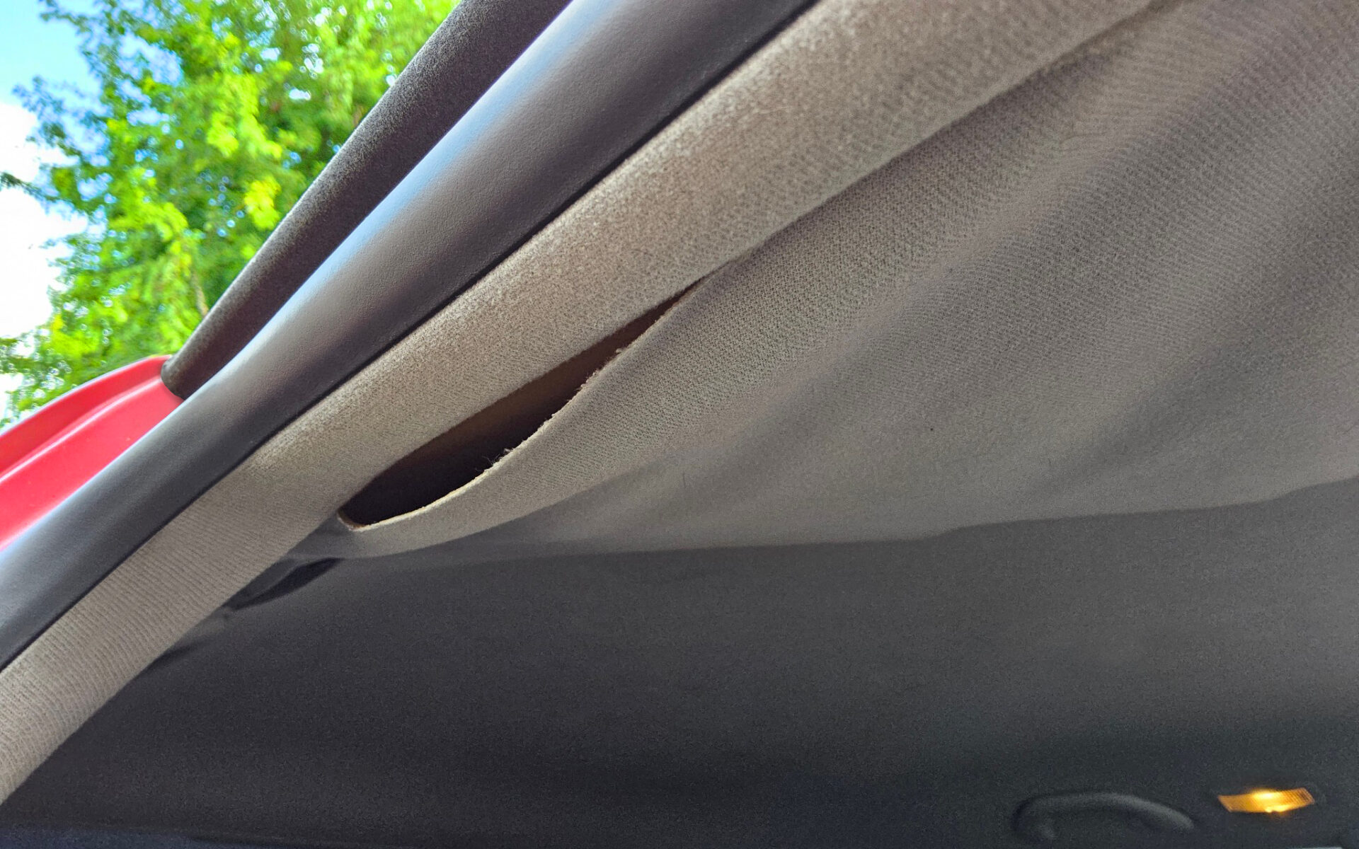 Himmel im Fahrzeug löst sich ab