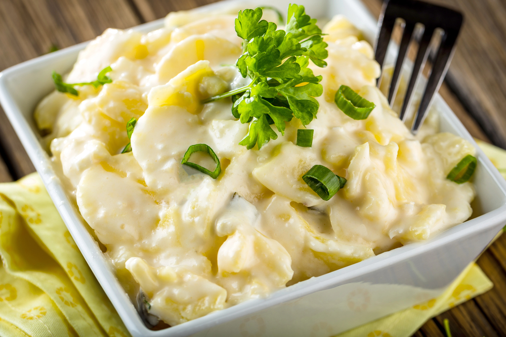 Kartoffelsalat mit Mayonaise