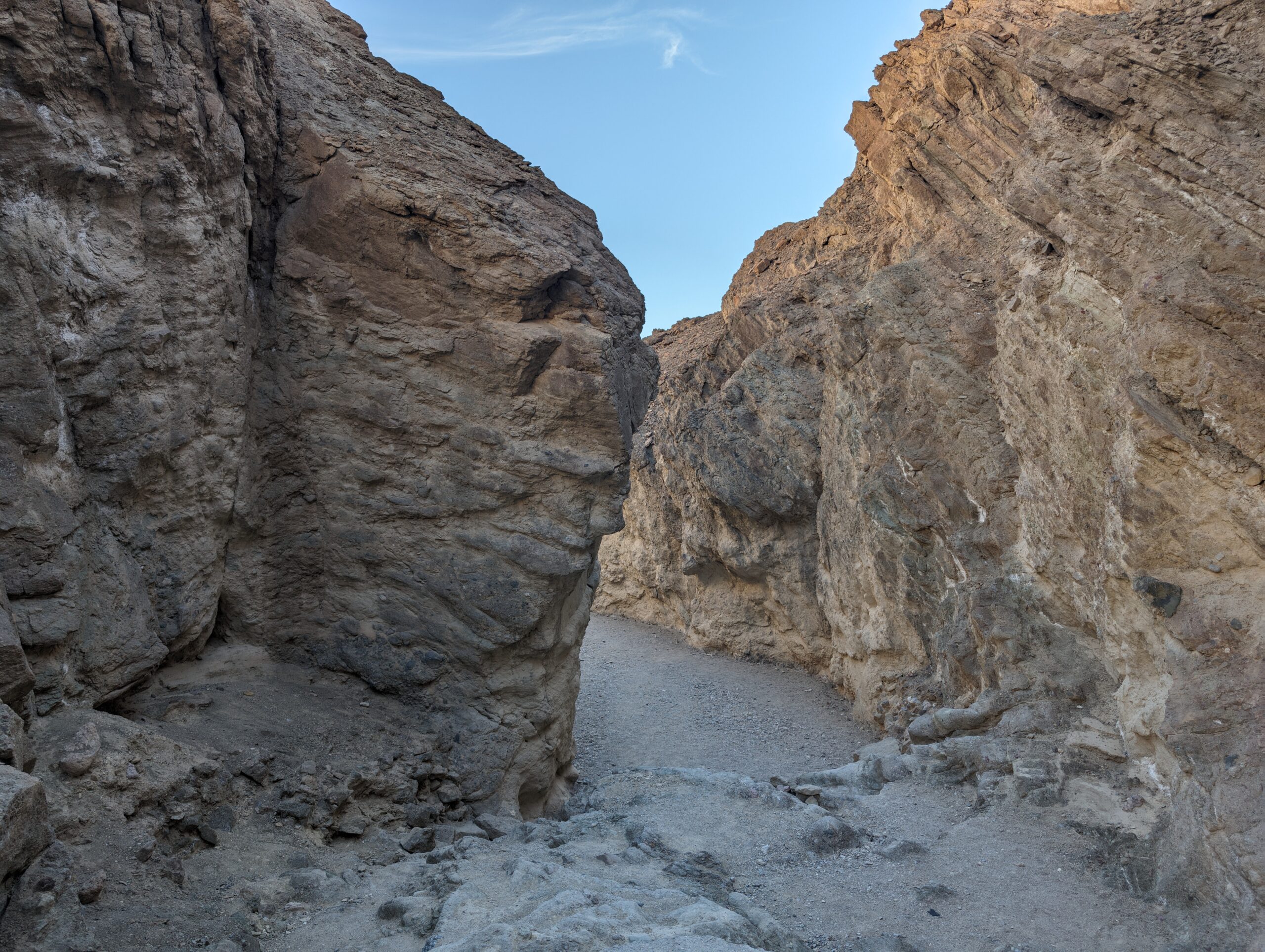 Eingangspforte zum Golden Canyon Trail im Death Valley (inbegriffen im Recreation Pass)