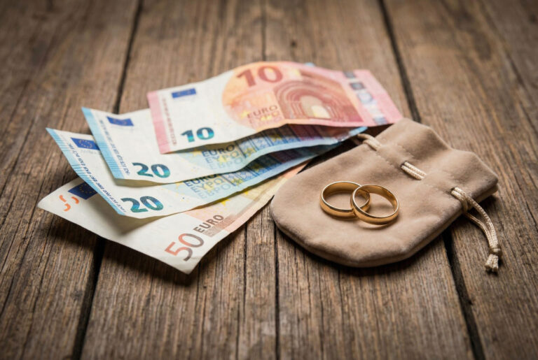 Geld und Liebe: Wie finanzielle Ungleichheit in der Ehe fair bleibt