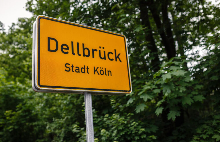 Hebt ein Ortsschild alle Geschwindigkeitsbegrenzungen auf?