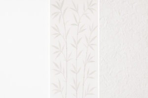 Vergleichsbild in drei Teilen: links eine glatte, weiß gestrichene Wand, in der Mitte eine moderne Tapete mit Bambusmuster, rechts strukturierter Putz in natürlicher Optik.