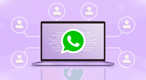 Illustration eines Laptops mit grünem WhatsApp-Symbol auf dem Bildschirm, umgeben von sechs verbundenen Nutzer-Icons.